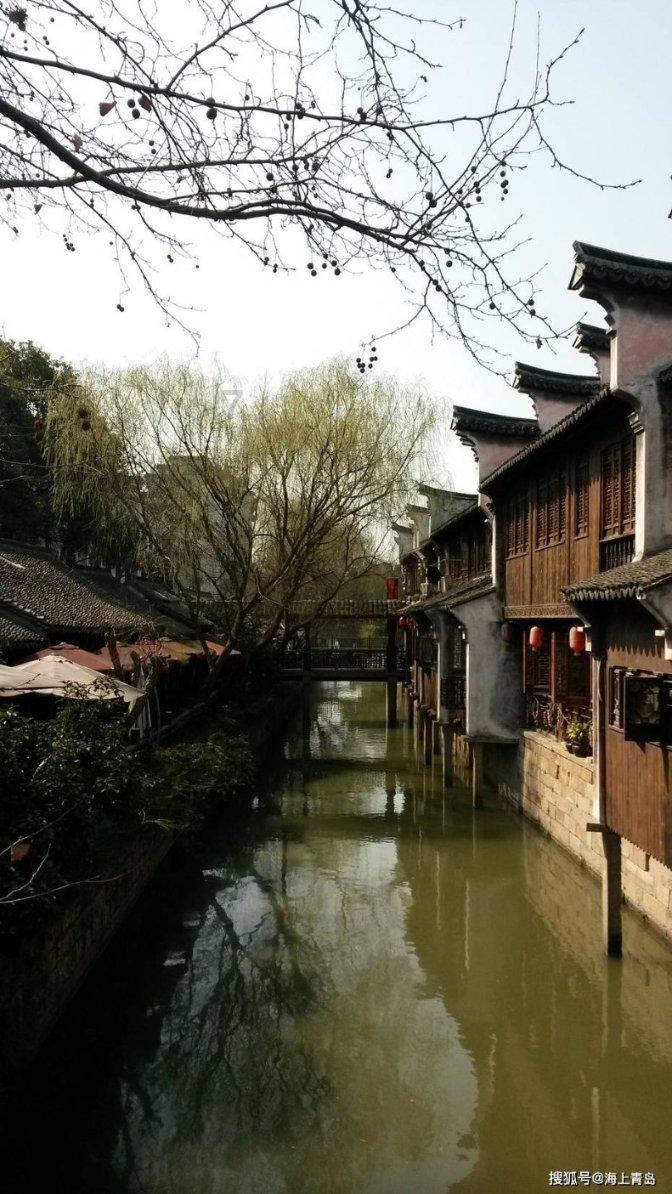 加拿大西北地区一客机失事 造成人员死亡